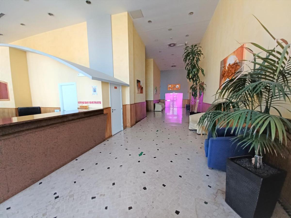 Oasis Beach Apartment Portimão Eksteriør billede